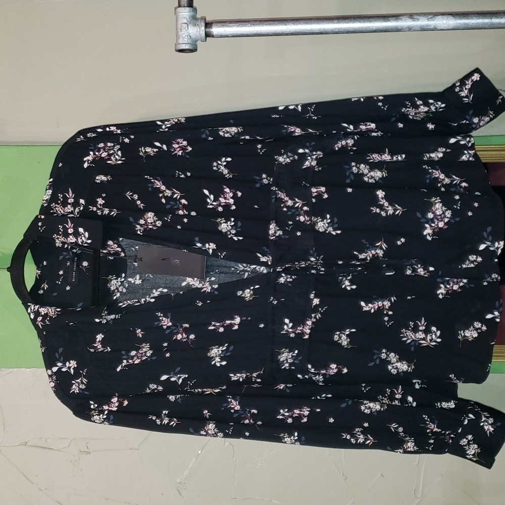 NWT Silver Jeans Co. Blouse